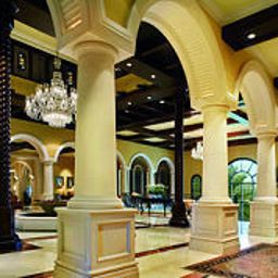 Halle Dubai The Ritz-Carlton Fotos