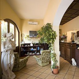 Hall Villa Plauzi Fotos