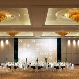 Холл Radisson Blu Hotel Cebu Fotos
