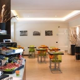 Salle du petit-déjeuner Acca Palace Fotos