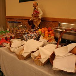 Buffet Kinga Fotos