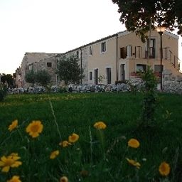 Außenansicht Artemisia Resort Country Hotel Fotos