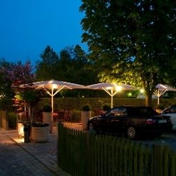 Außenansicht Löwen Fotos