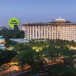 Vue extérieure Chatrium Hotel Royal Lake Yangon Fotos