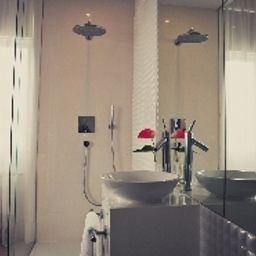 Bathroom Platinum Palace Residence Fotos