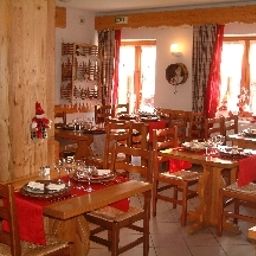 Breakfast room within restaurant Auberge de Catherine Fotos