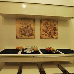 Buffet Roman Terrace Guest House Fotos