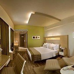 Room The Raintree Anna Salai Fotos