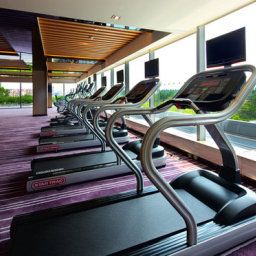 Fitness room Crowne Plaza GUANGZHOU HUADU Fotos