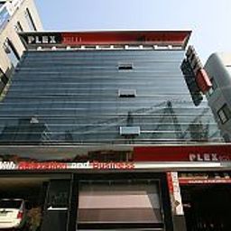 Фасад Plex Hotel With Relaxation and Business Fotos