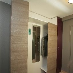 Room Demas City Fotos