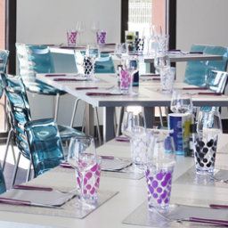 Sala colazione nel ristorante ibis Styles Pertuis (ex all seasons) Fotos