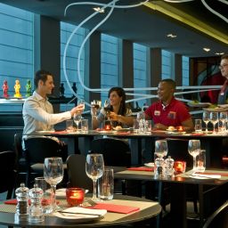 Frühstücksraum im Restaurant Park Inn By Radisson Brussels Midi Fotos