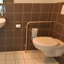 Bathroom Seminarhotel in der Manfred-Sauer-Stiftung Fotos