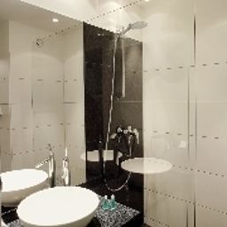 Camera da bagno Motel One Fotos
