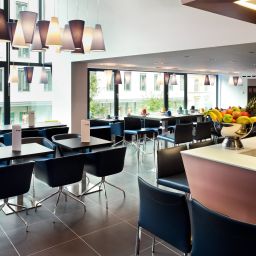 Salle du petit-déjeuner située dans le restaurant Park Inn by Radisson Luxembourg City Fotos