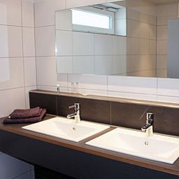 Bathroom Goalsports Fotos