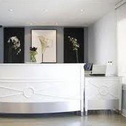 Recepción NAR SUITES PERA Fotos