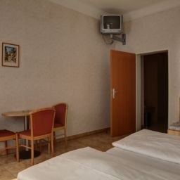  Pension Fünfhaus Fotos