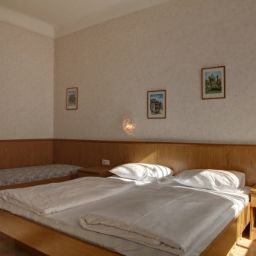  Pension Fünfhaus Fotos
