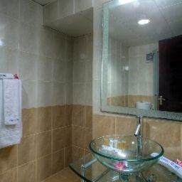 Bathroom Century Hotel Apartments Fotos
