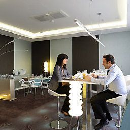 Breakfast room within restaurant Novotel Avignon Centre Fotos