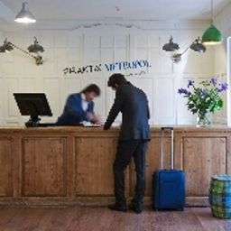 Ресепшен Praktik Metropol Hostal Fotos