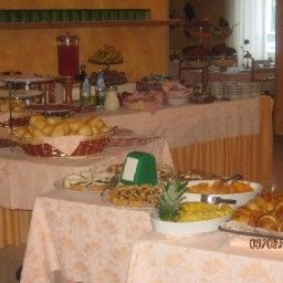 Frühstücksraum im Restaurant Cima d`Oro Fotos