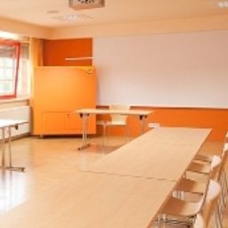 Sala de reuniones JUFA Leibnitz Fotos