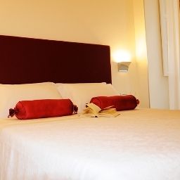 Zimmer TownHouse Cavour B&B Deluxe Fotos