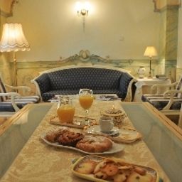 Frühstücksraum Villa Astoria Palazetto San Pietro Fotos