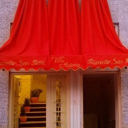 Außenansicht Villa Astoria Palazetto San Pietro Fotos