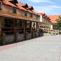 Exterior view Pension Lony Fotos
