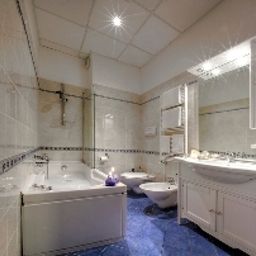 Camera da bagno La Nuit Fotos