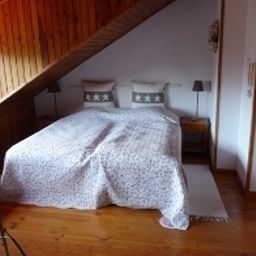 Zimmer Romantyczne poddasze Fotos