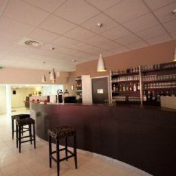 Bar Kyriad Aix Les Milles Plan de Campagne Fotos