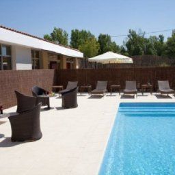 Piscina Kyriad Aix Les Milles Plan de Campagne Fotos