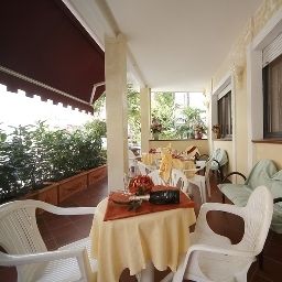 Terrasse Villa Katia Fotos