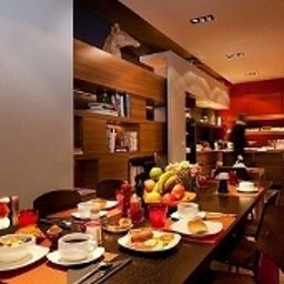 Sala śniadaniowa Fred Fotos