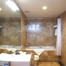 Badezimmer Vista Hotel Hanoi Fotos