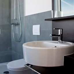 Camera da bagno Winters im Spiegelturm Fotos