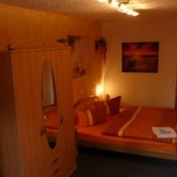 Zimmer Pension Hollyday Die grüne Oase Fotos