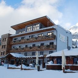 Vista exterior Bacher Fotos
