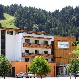 Vista exterior Bacher Fotos