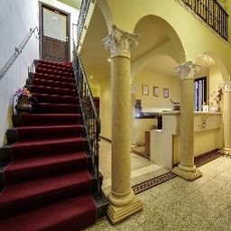 Ресепшен Portici Arezzo Hotel Portici Fotos