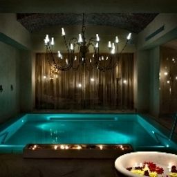 Wellnessbereich Chateau Monfort Fotos
