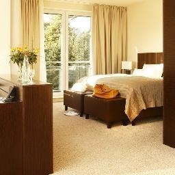 Zimmer mit Balkon l'Arrivée HOTEL & SPA Fotos