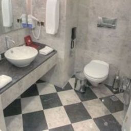 Bathroom Lake Palace Fotos