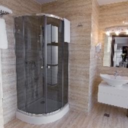 Bathroom West Plaza Fotos