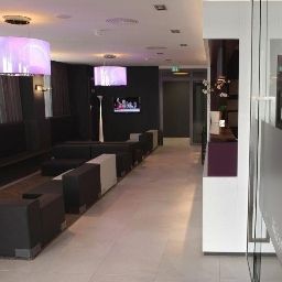 Hall Bliss Fotos